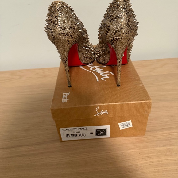 2017 limited edition Christian Louboutin - Picture 2 of 5